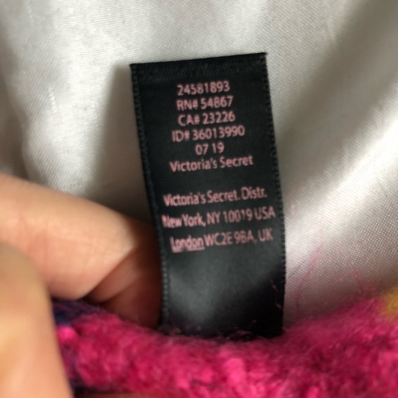 Victoria Secret Fuchsia & Yellow Plush Plaid Scarf - Picture 9 of 10